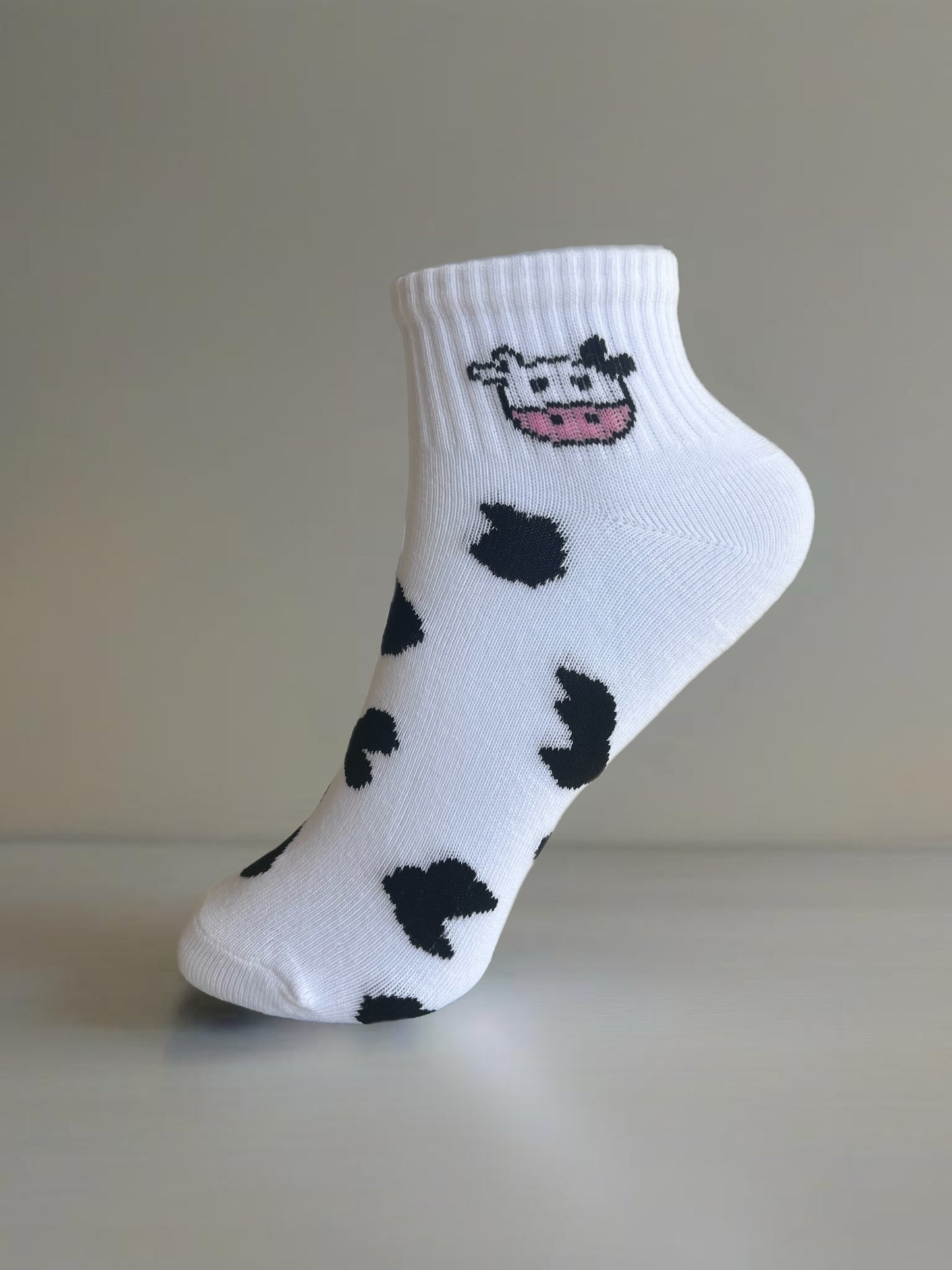 Cow Detailed Booties Socks