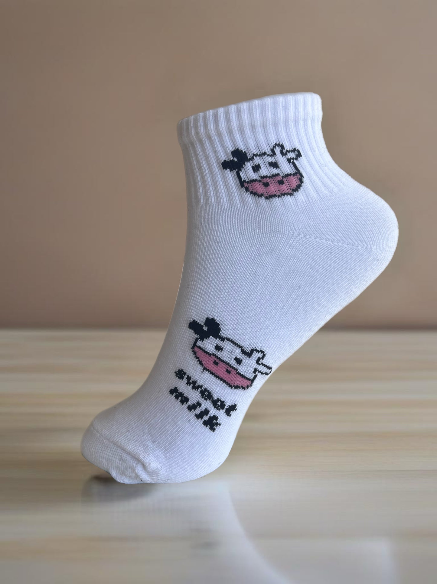 Cow Detailed Booties Socks