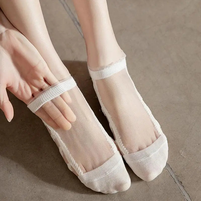 Floral Patterned White Colored Tulle Booties Socks