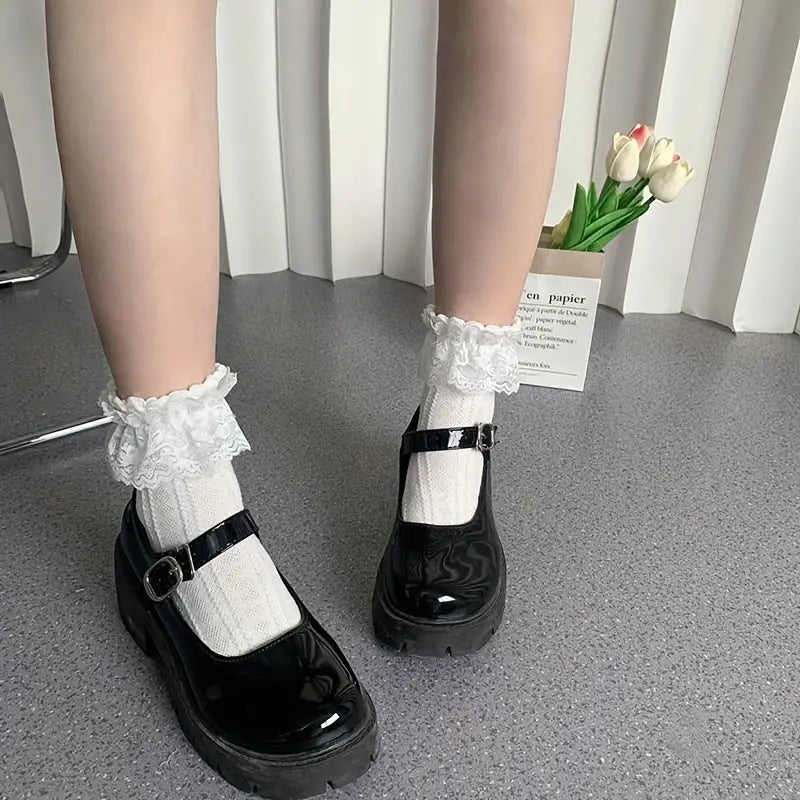 Tulle Detailed Floral White Colored Booties Socks
