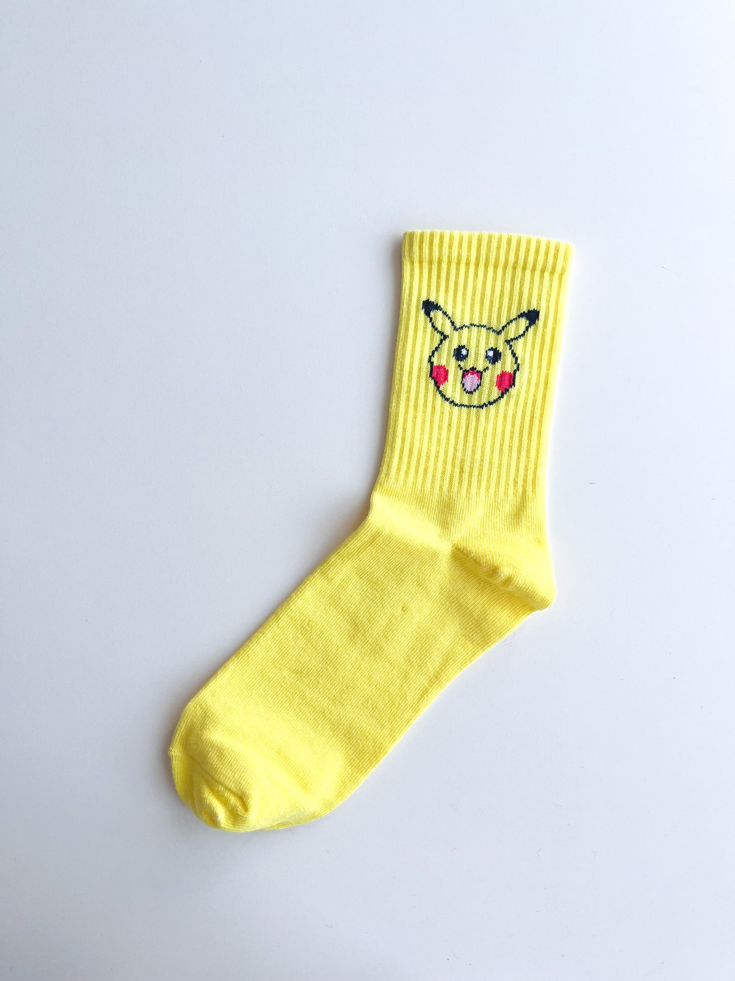 Pikachu Detaylı Sarı Renkli Spor Tenis Çorap