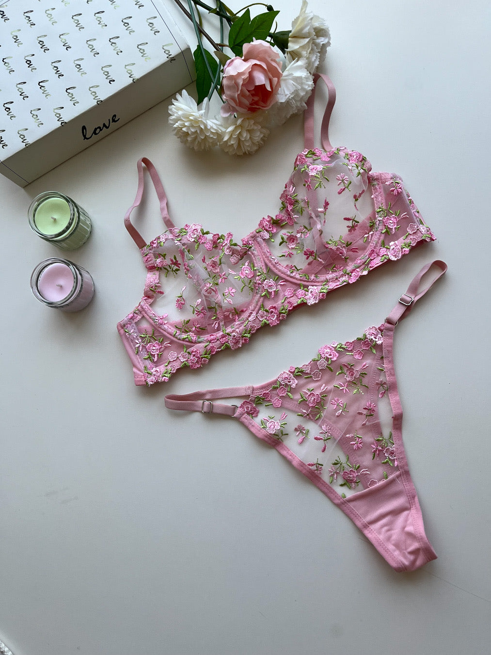 Pembe Çiçek Detaylı Lingerie Takım