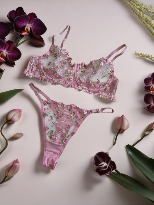 Pembe Çiçek Detaylı Lingerie Takım